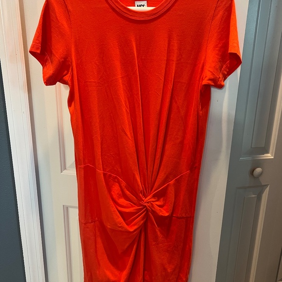 Dress - Picture 1 of 3